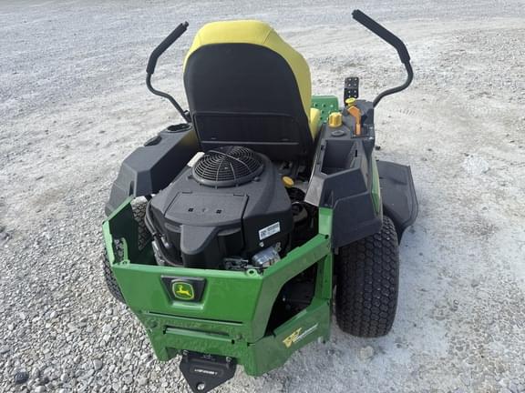 Image of John Deere Z320M equipment image 3