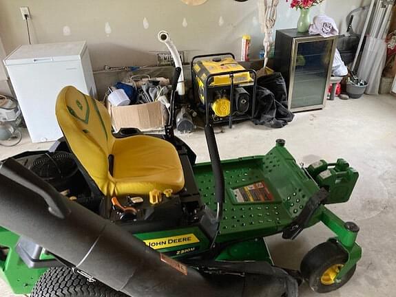 Image of John Deere Z320M equipment image 2