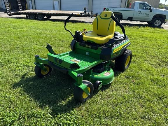 Image of John Deere Z320M equipment image 1