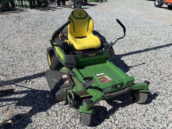 Image of John Deere Z320M equipment image 3