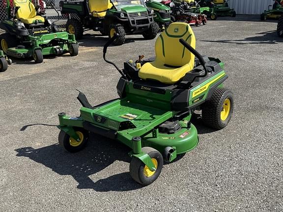 Image of John Deere Z320M equipment image 2