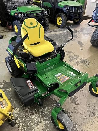 Image of John Deere Z320M equipment image 2