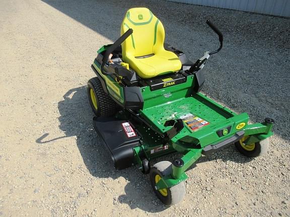 Image of John Deere Z320M equipment image 2