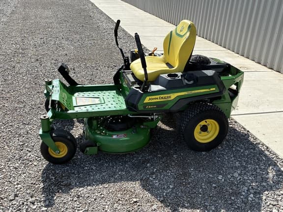 Image of John Deere Z320M equipment image 1
