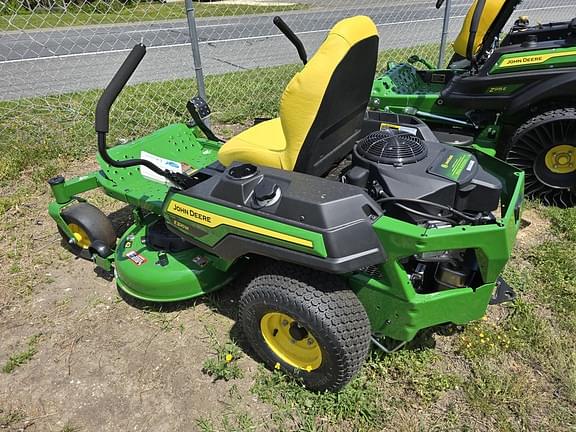 Image of John Deere Z320M equipment image 1