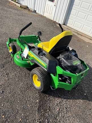Image of John Deere Z320M equipment image 2