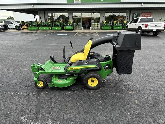 Image of John Deere Z320M equipment image 2