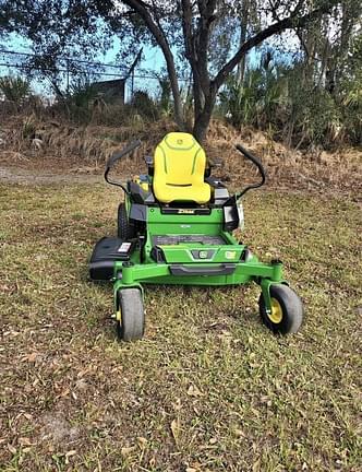 Image of John Deere Z320R equipment image 1