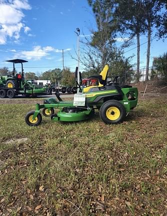 Image of John Deere Z320R equipment image 2