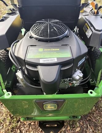 Image of John Deere Z320R equipment image 4