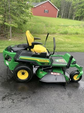 Image of John Deere Z320R equipment image 3