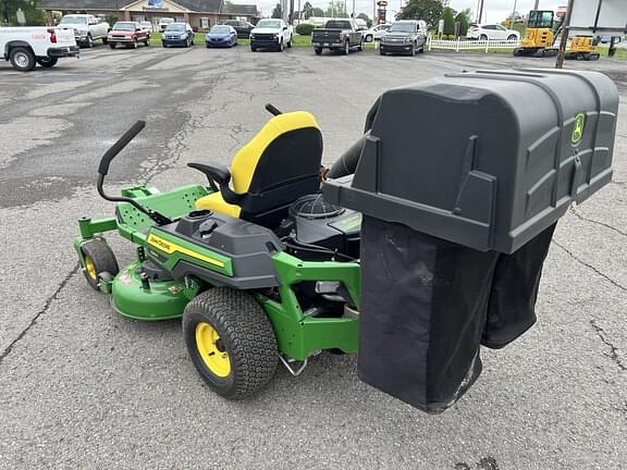 Image of John Deere Z320R equipment image 1