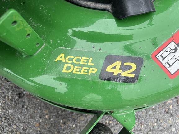 Image of John Deere Z320R equipment image 4