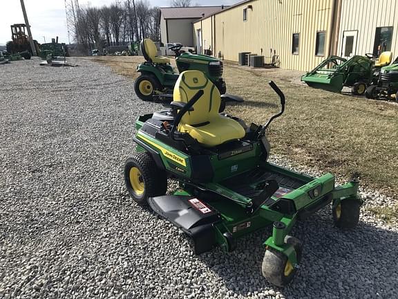 Image of John Deere Z320R equipment image 1