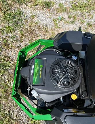 Image of John Deere Z320R equipment image 2
