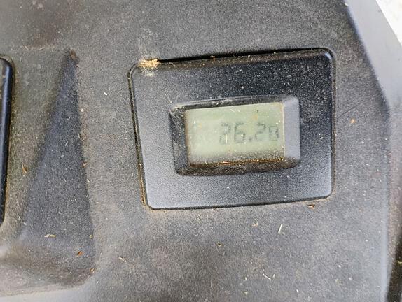 Image of John Deere Z320R equipment image 4