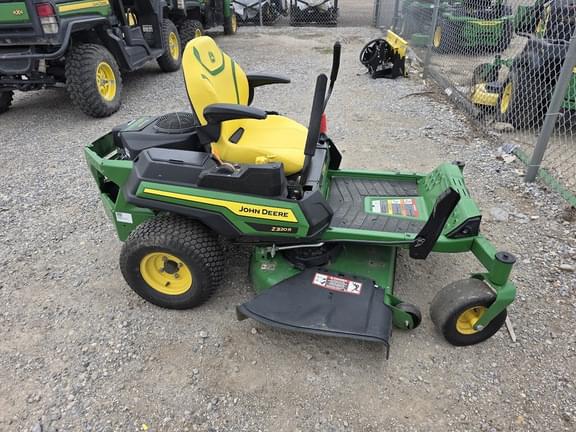 Image of John Deere Z320R equipment image 4