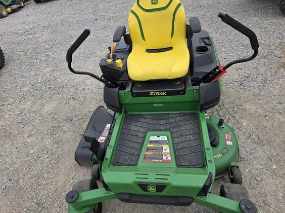Image of John Deere Z320R equipment image 2