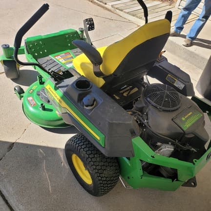 Image of John Deere Z320R equipment image 1