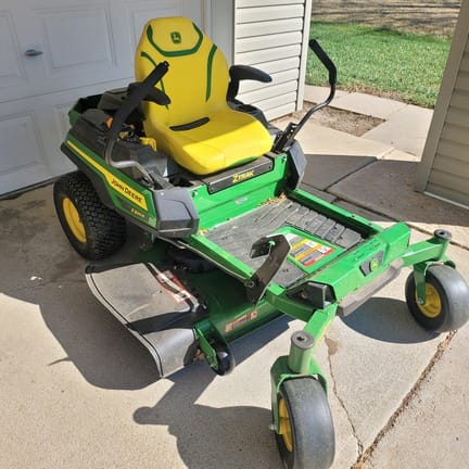 2024 John Deere Z320R Equipment Image0