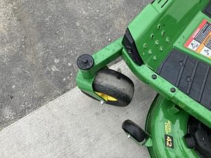 Main image John Deere Z320R 12