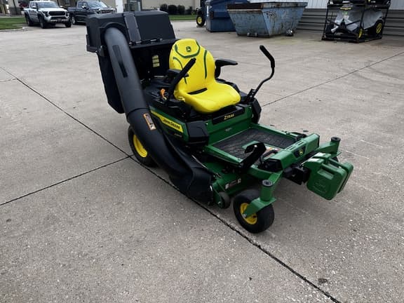 Image of John Deere Z320R equipment image 2