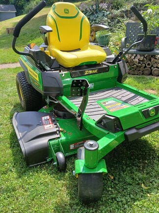 2024 John Deere Z320R Equipment Image0
