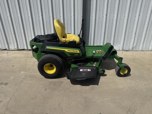 Image of John Deere Z325E equipment image 3