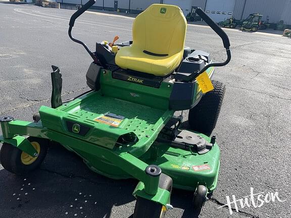 Image of John Deere Z325E equipment image 3