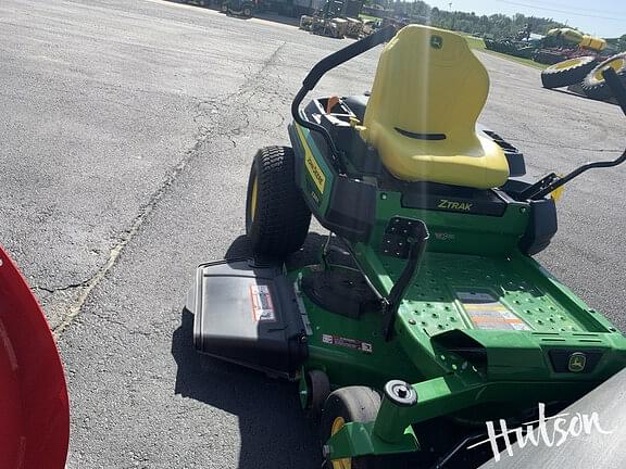 Image of John Deere Z325E Primary image