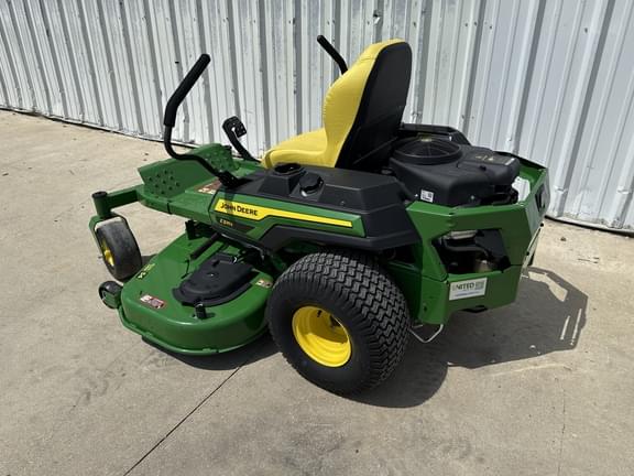 Image of John Deere Z325E equipment image 2