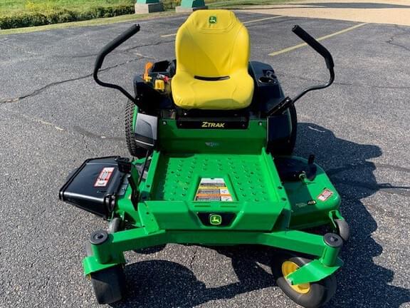 Image of John Deere Z325E equipment image 1