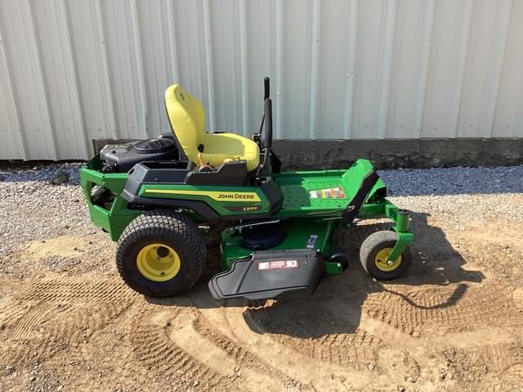 Image of John Deere Z325E equipment image 1