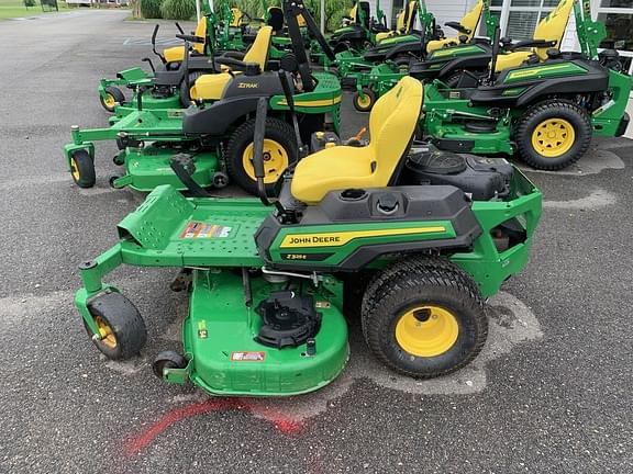 Image of John Deere Z325E equipment image 3