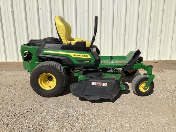 Image of John Deere Z325E equipment image 4