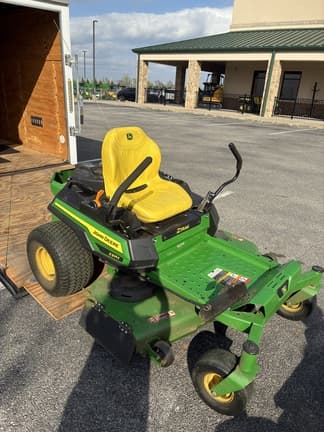 Image of John Deere Z325E equipment image 1