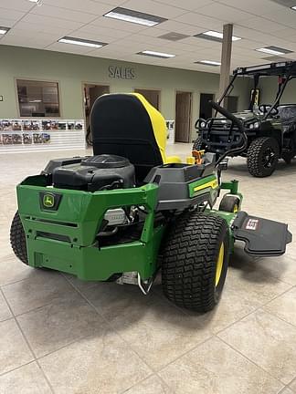 Image of John Deere Z325E equipment image 2