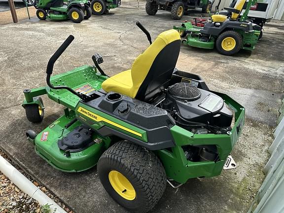 Image of John Deere Z330M equipment image 4