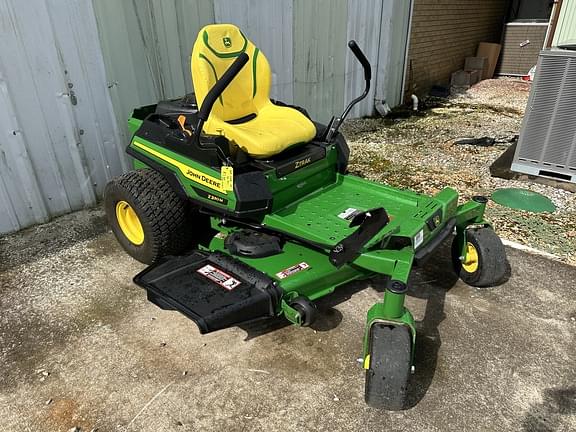 Image of John Deere Z330M equipment image 1