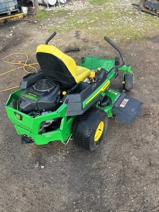 Image of John Deere Z330M equipment image 3
