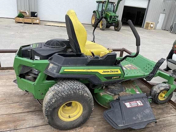 Image of John Deere Z330M Image 1