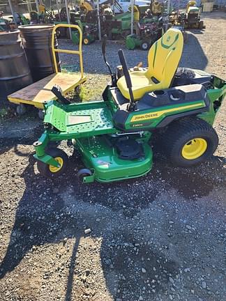 Image of John Deere Z330M equipment image 4