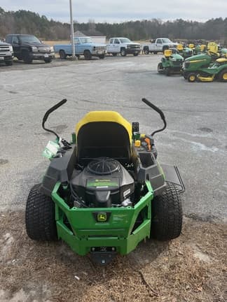 Image of John Deere Z330M equipment image 1