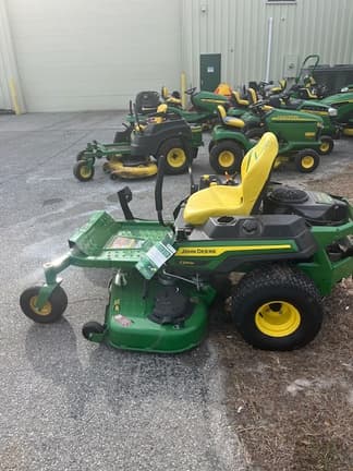 Image of John Deere Z330M equipment image 2