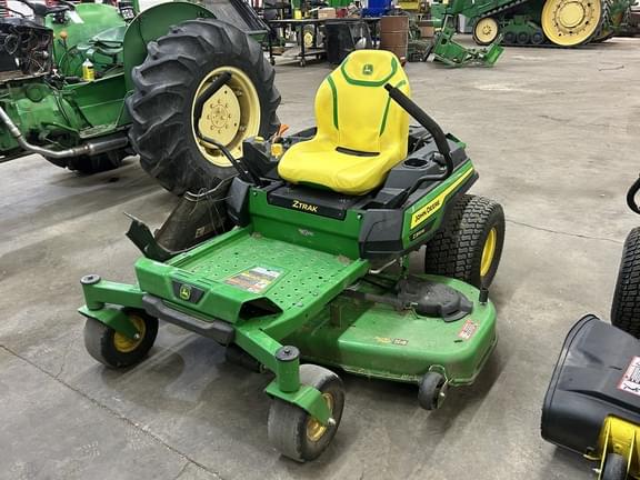Image of John Deere Z330M Primary image