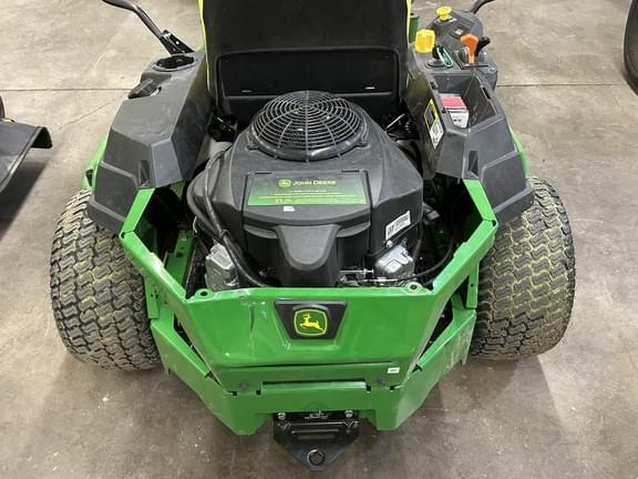 Image of John Deere Z330M equipment image 4