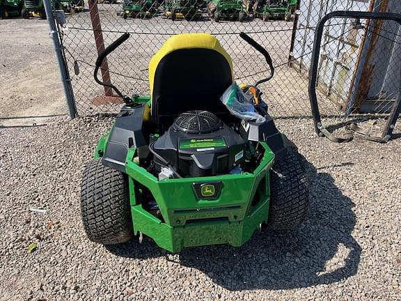 Image of John Deere Z330M equipment image 4