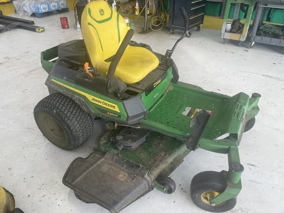 Image of John Deere Z330M equipment image 4