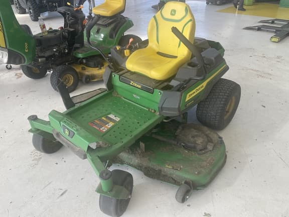 Image of John Deere Z330M Primary image