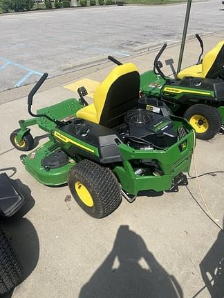 Image of John Deere Z330M equipment image 2